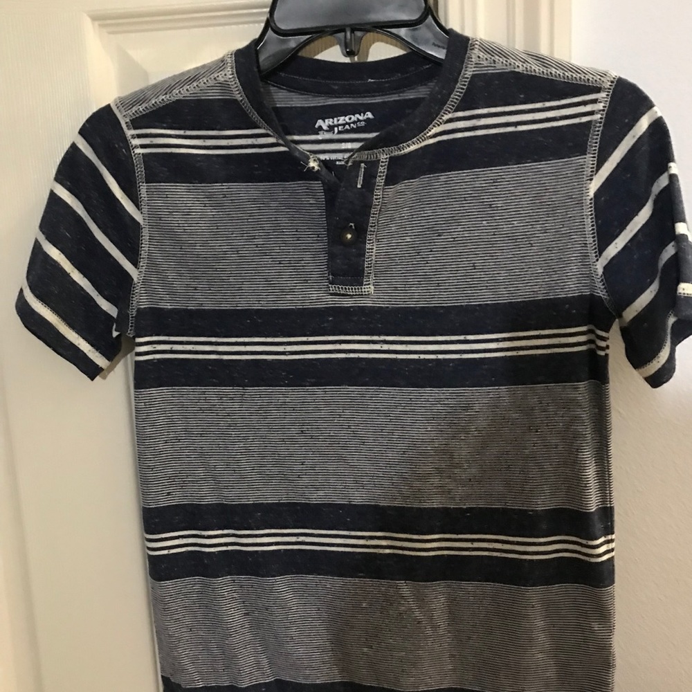 Boys tee shirt size 8